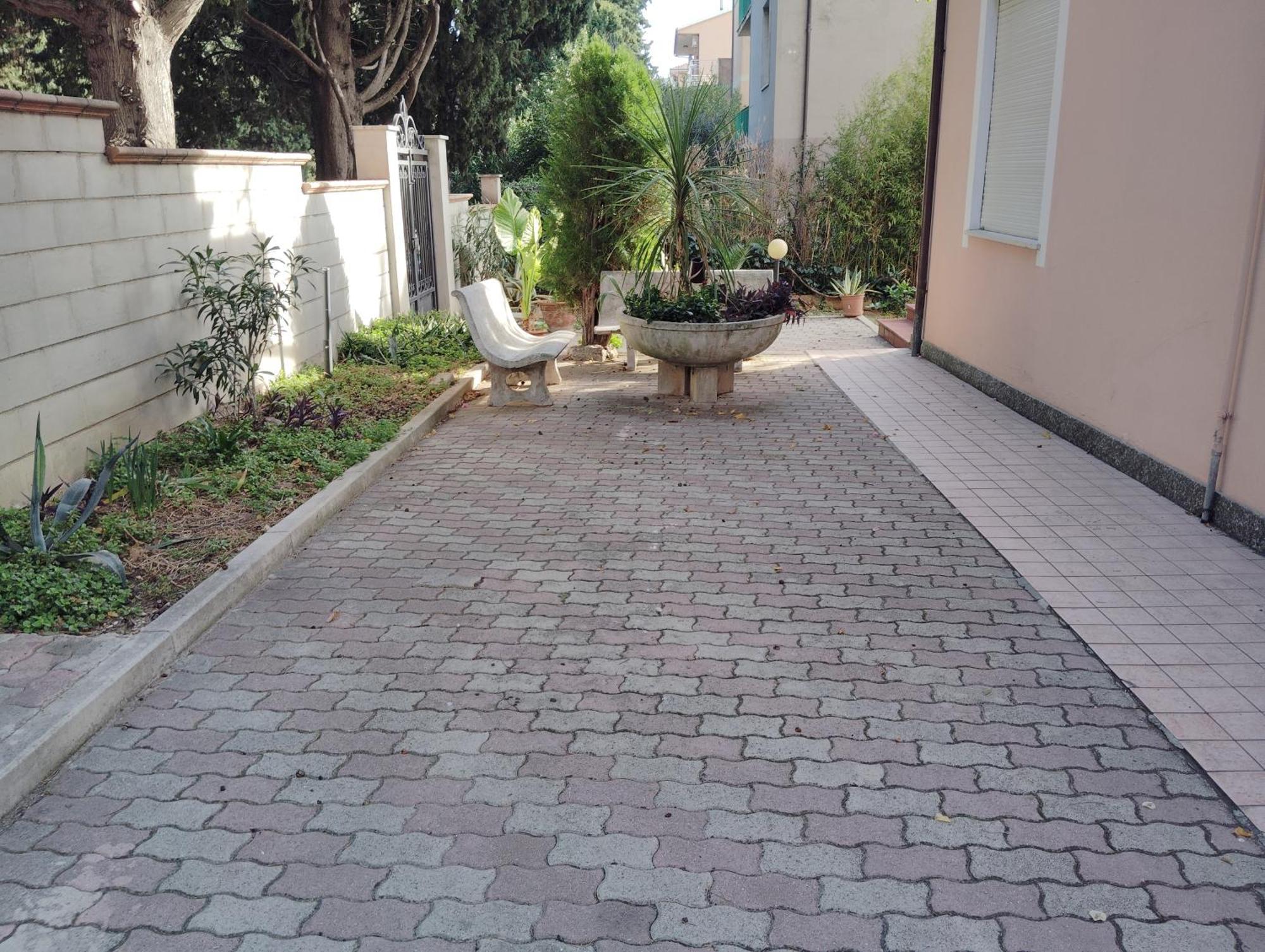 shortletspescara central flat park&internet Exterior foto