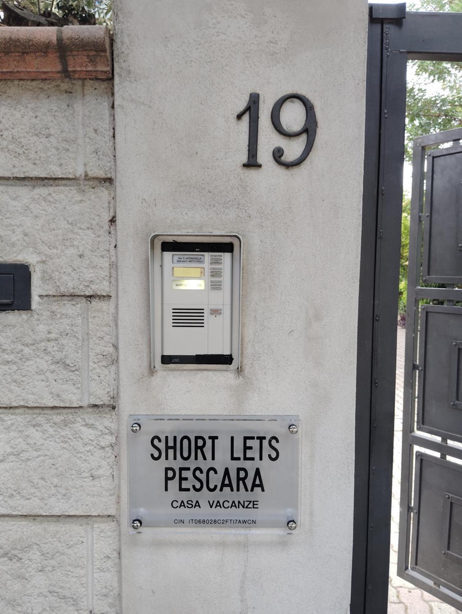 shortletspescara central flat park&internet Exterior foto